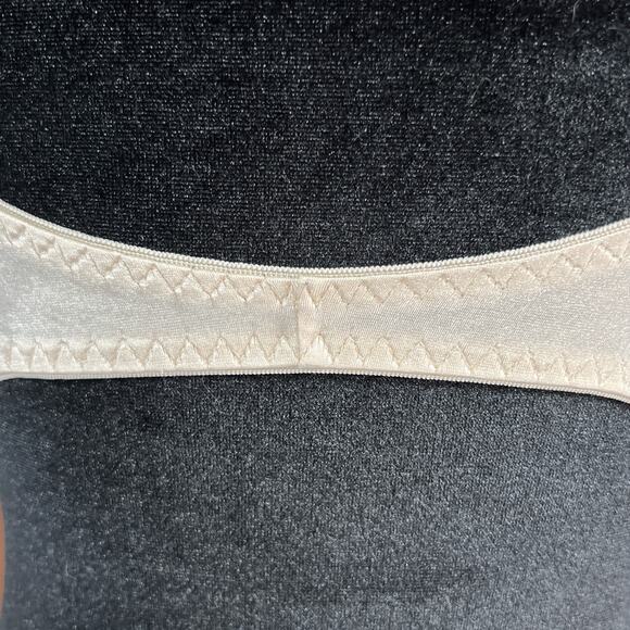 Ladies Sexy Front Closure Underwire Bra Beige - Picture 7 of 14